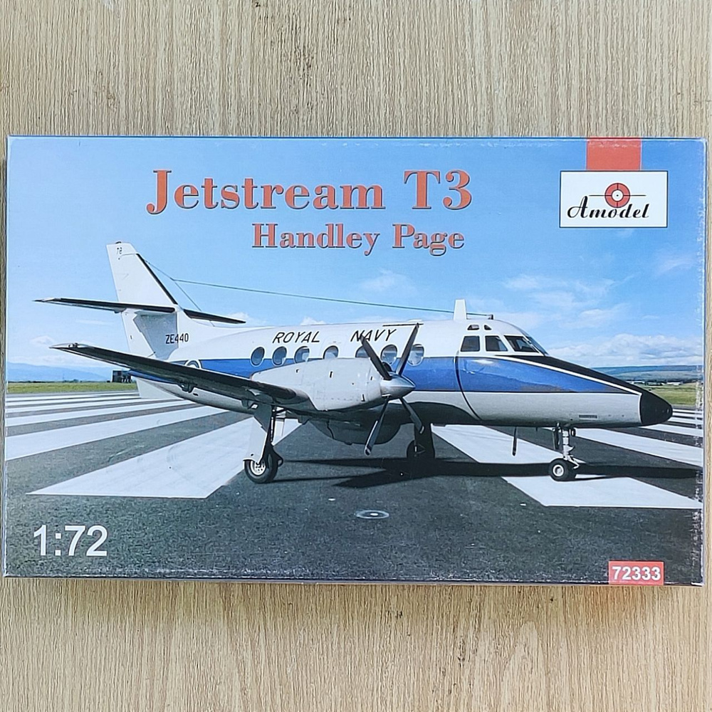 Сборная модель пассажирский самолет Jetstream T3, Amodel AM 72333, 1/72  #1