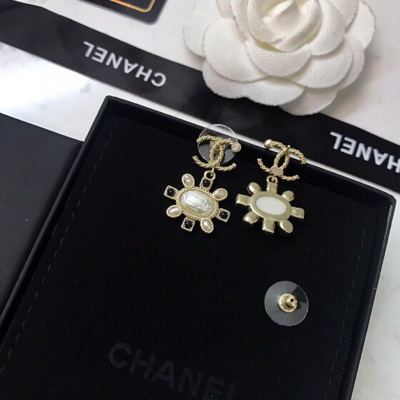 Chanel Брошь #1