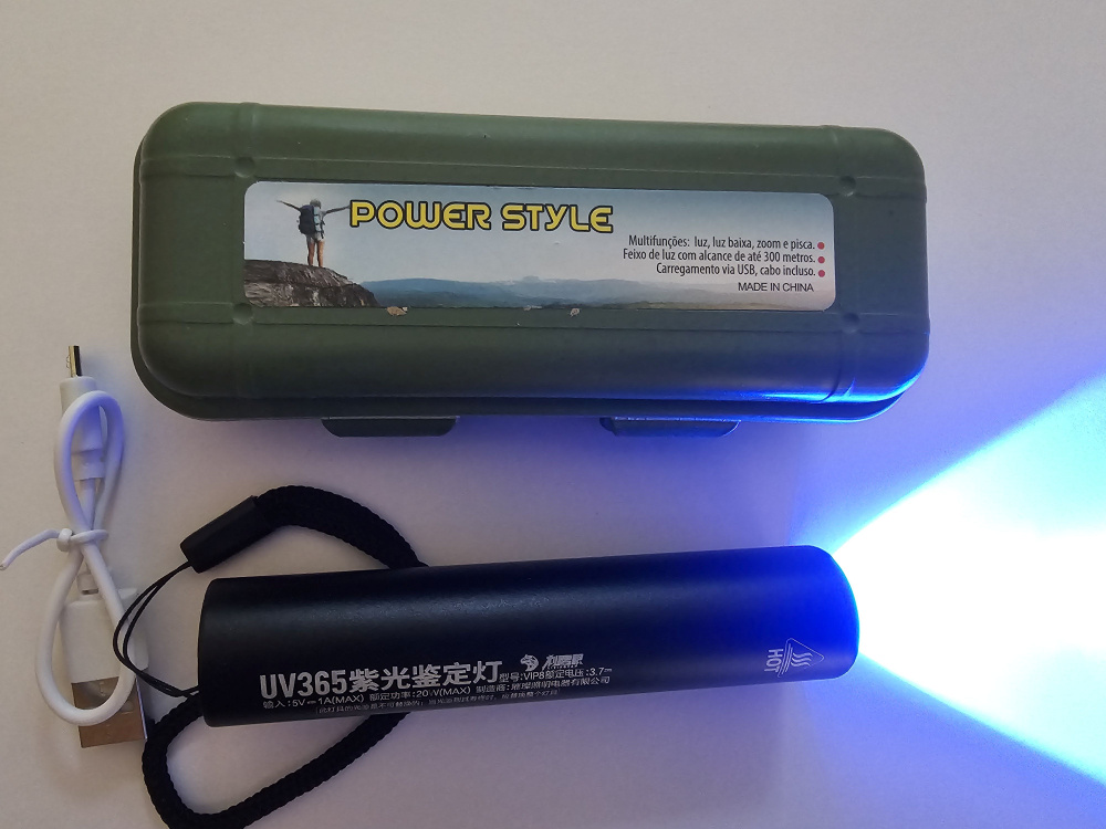 Ультрафиолетовый фонарик 365nm с черным стеклом аккумулятором кейсом  #1
