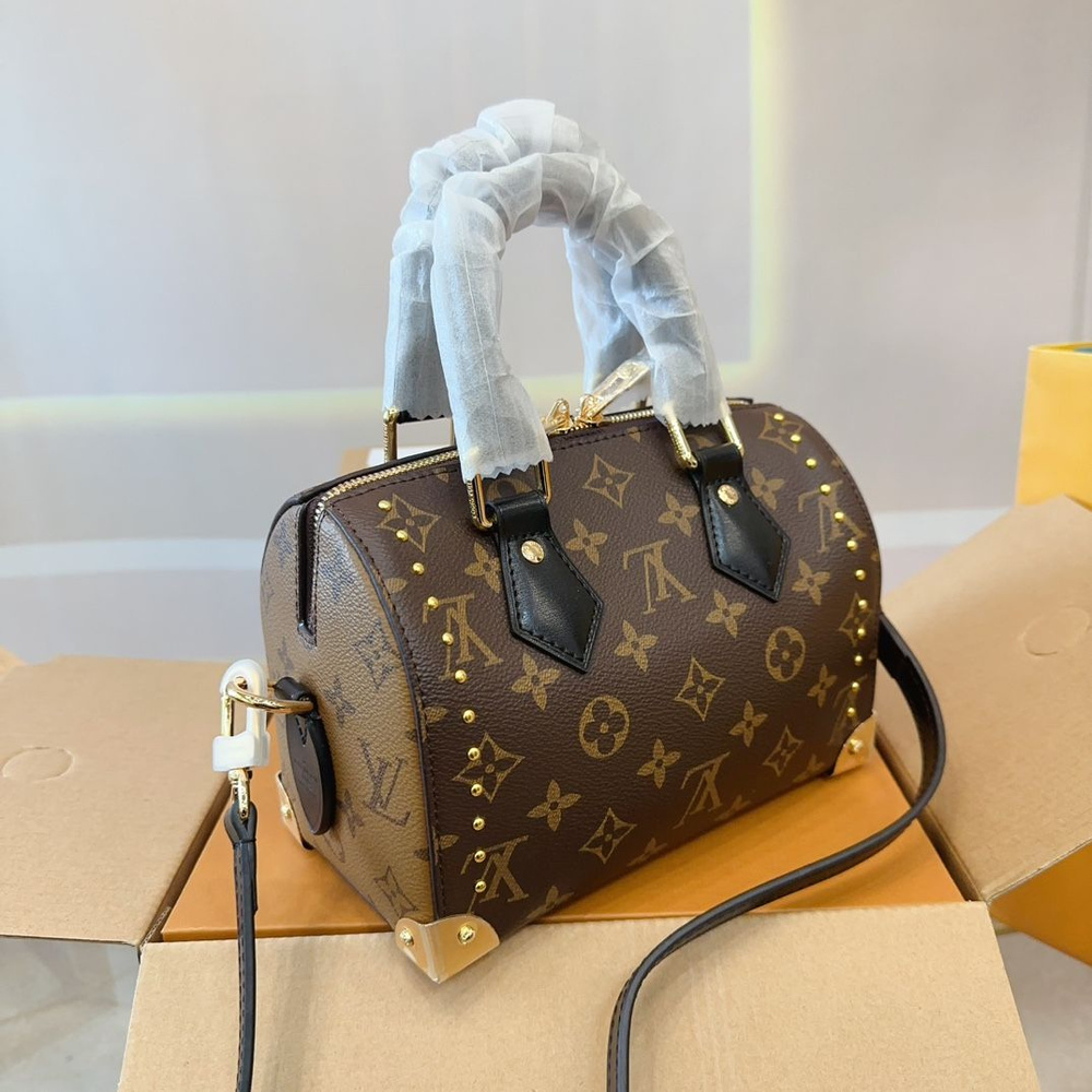 Louis Vuitton Косметичка дорожная #1