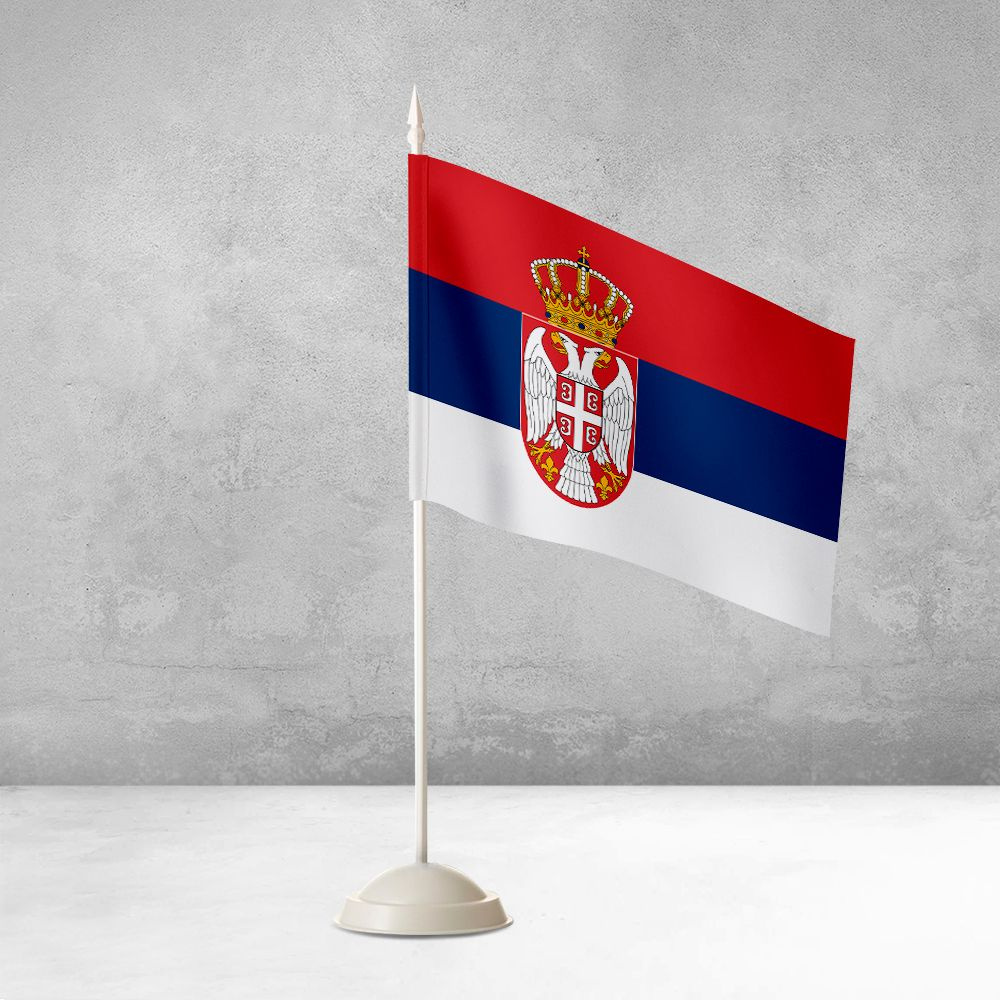 Настольный флаг Сербии на пластиковой белой подставке #1