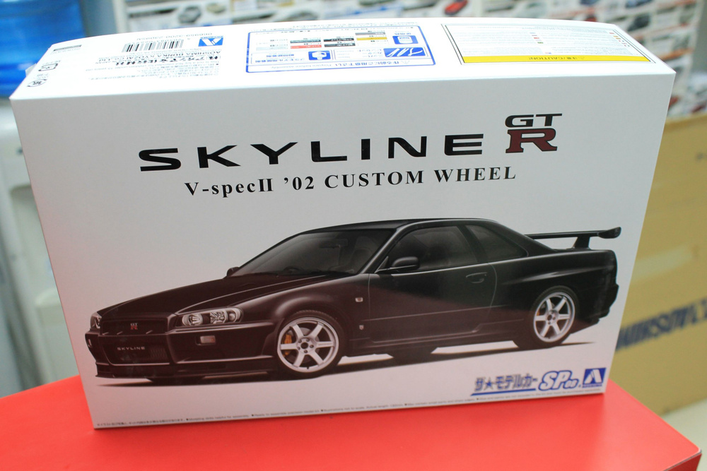 Сборная модель Aoshima 1:24 06695 Nissan Skyline GT-R R34 V-Spec II Custom Wheel #1