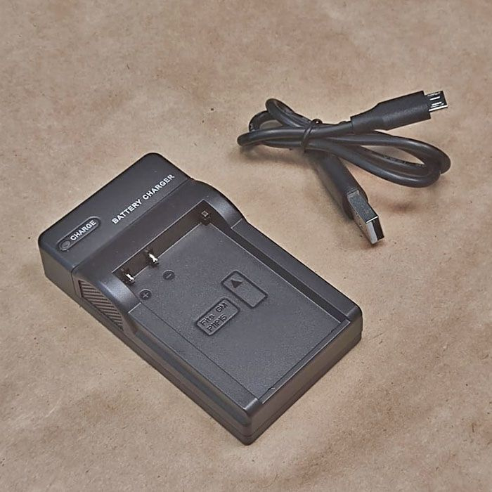 Зарядное USB устройство для Garmin Montana 6xx, Alpha 100 / 200 / 300 аккумуляторов 010-11654-03  #1