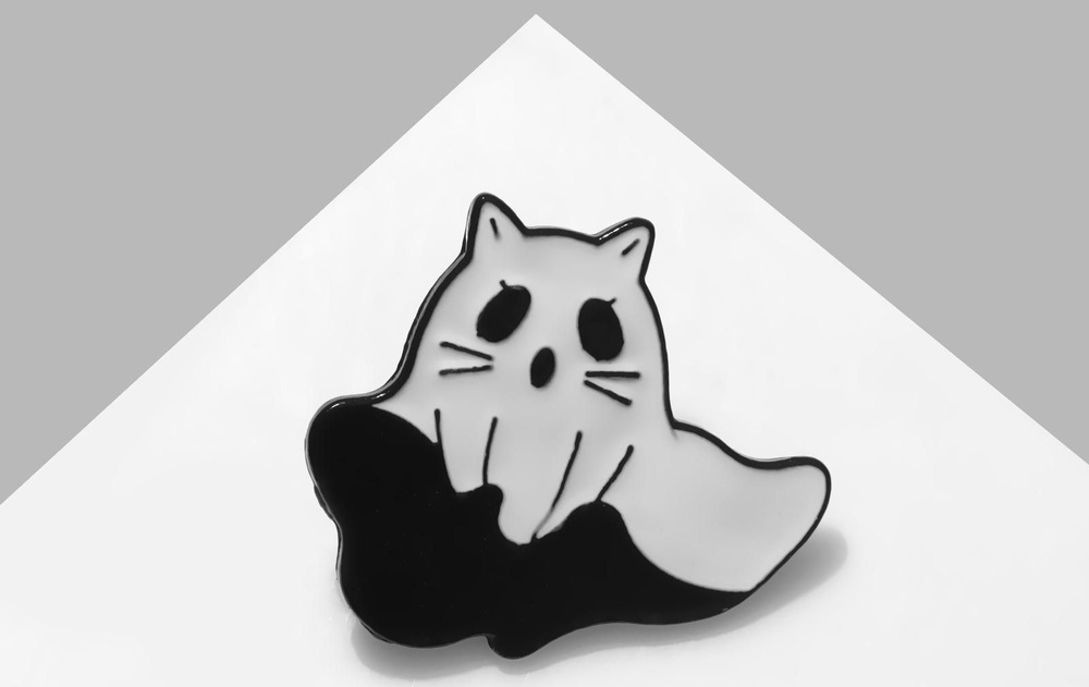 Значок Привидение котёнок, цвет чёрно-белый в чёрном металле  #1