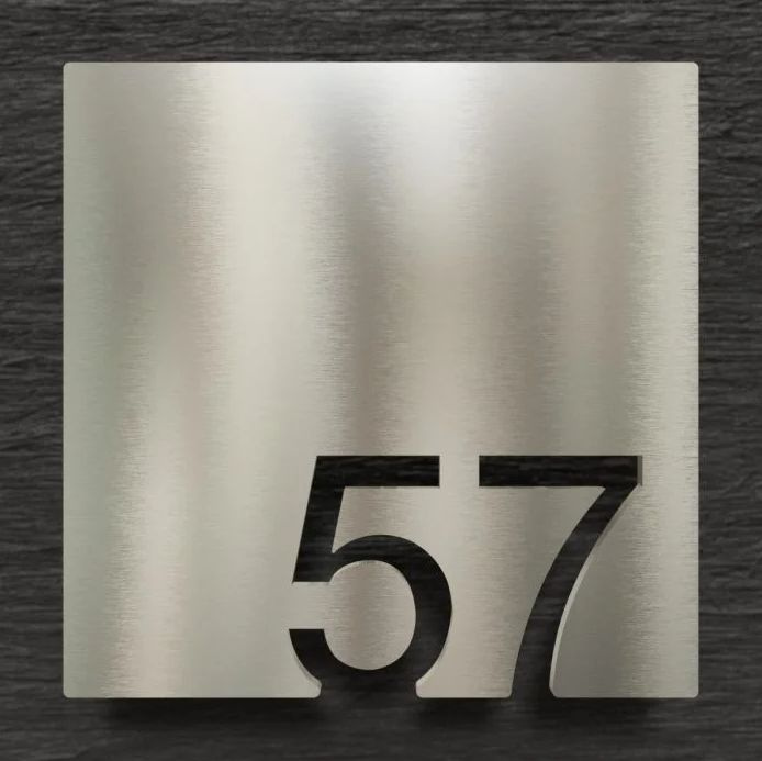 Номер квартиры 57 металлическая табличка на дверь #1