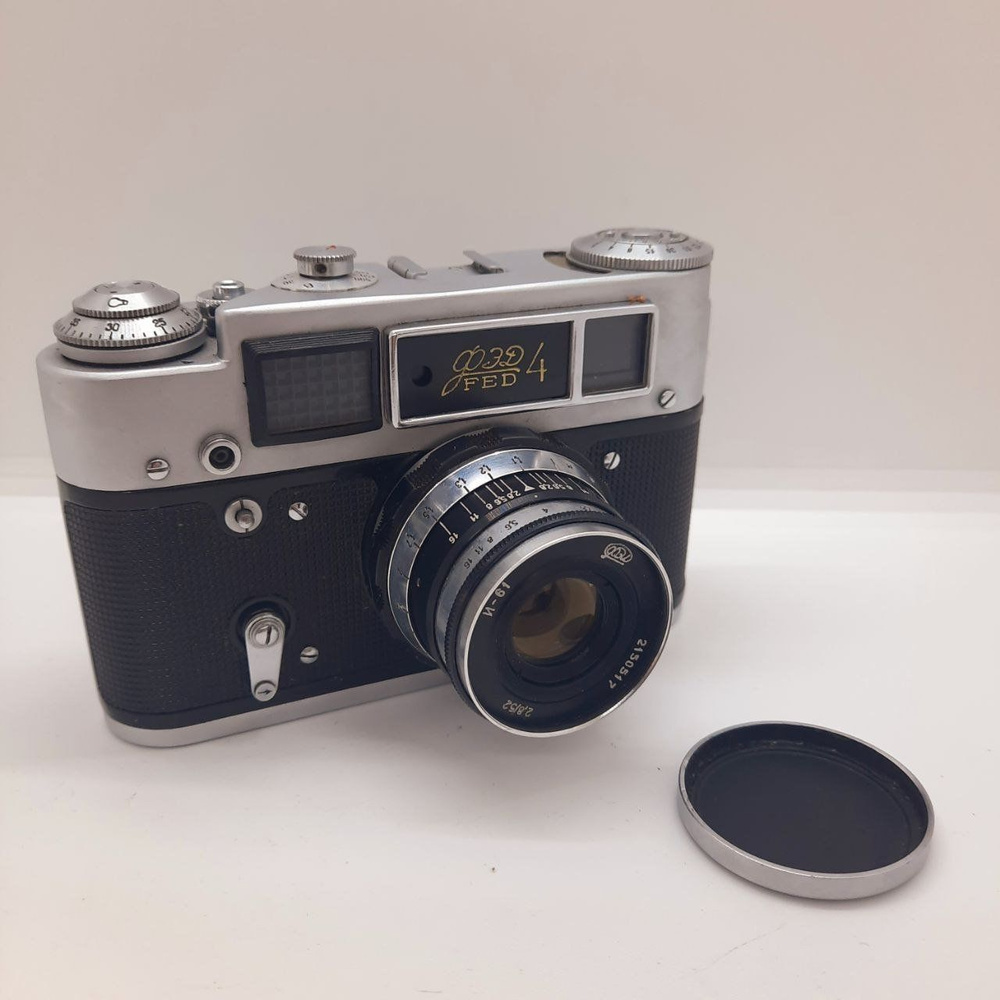 Фотоаппарат винтажный пленочный Зоркий-4 с объективом Индустар-61 в оригинальном кофре, металл, стекло, #1