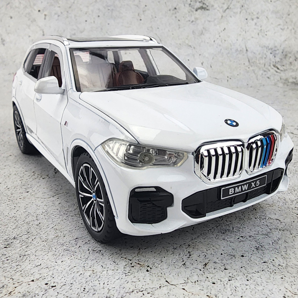 Машинка металлическая BMW X5 инерционная модель БМВ X5 1:24 белая длина 20см, со светом и звуком  #1