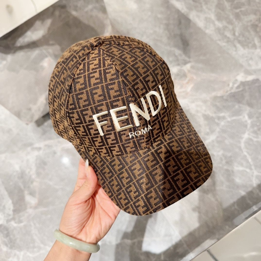 Бейсболка Fendi #1