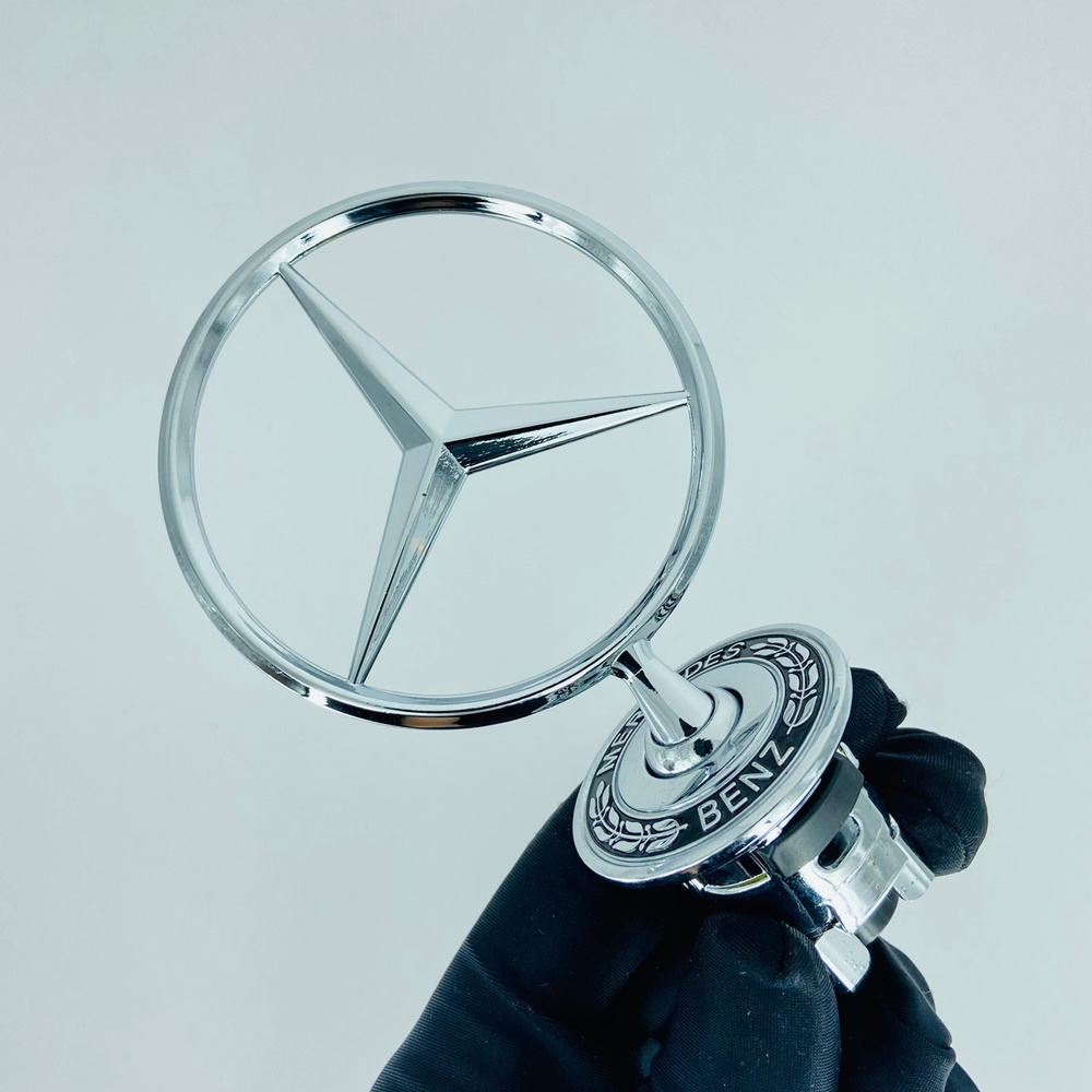 Знак на капот Mercedes-Benz #1