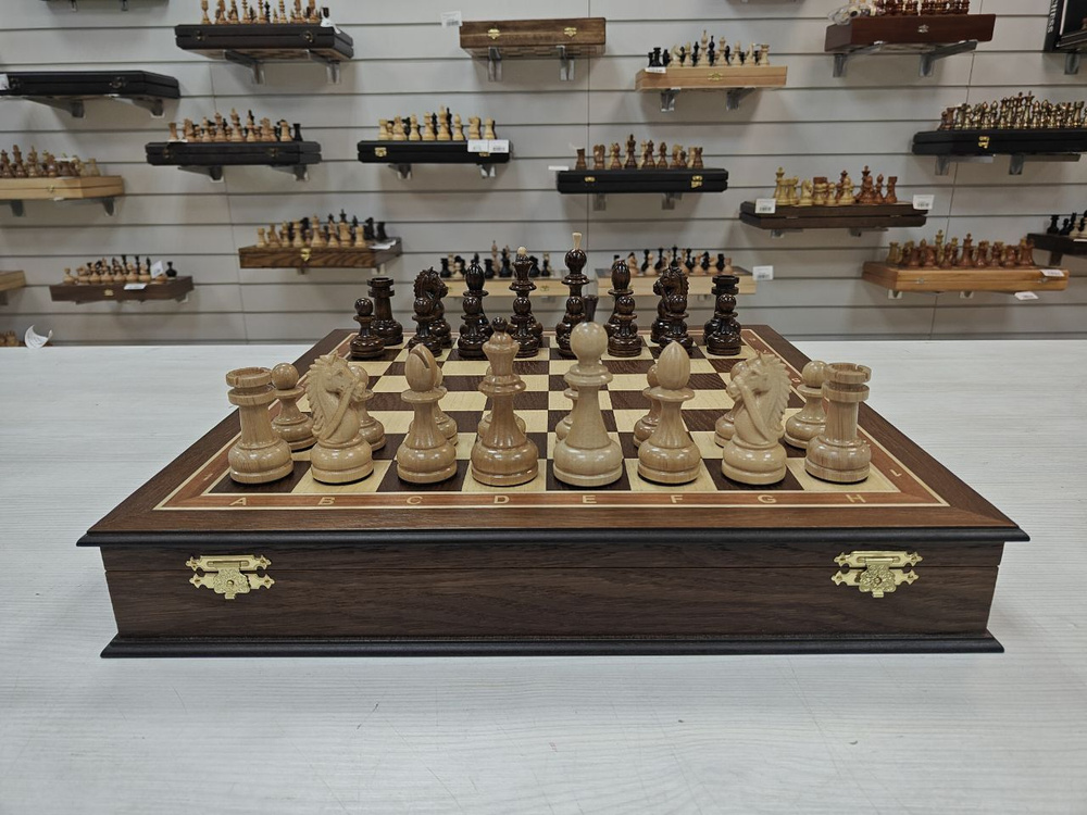 Шахматный ларец подарочный из мореного дуба Антик с резными фигурами с утяжелением  #1