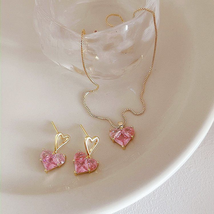 Комплект женских украшений сережки и цепочка, набор бижутерии серьги розовое сердце и ожерелье с подвеской #1
