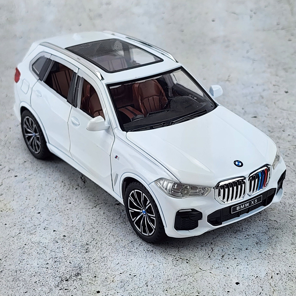 Машинка металлическая BMW X5 инерционная модель БМВ X5 1:24 белая длина 20см, со светом и звуком  #1