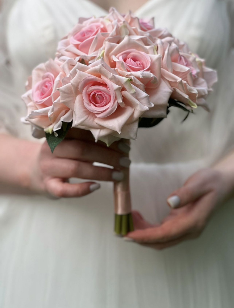 Букет-дублер из искусственных цветов Fantasy World Свадебный букет для невесты из розовых роз  #1