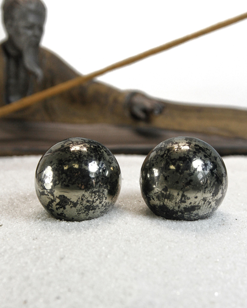 Массажные шары Баодинг Пирит золотой - диаметр 30 мм, натуральный камень, 2 шт - для стоунтерапии, здоровья #1
