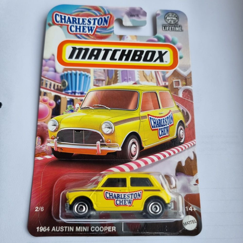 Машинка игрушечная/коллекционная AUSTIN MINI COOPER 1964 в масштабе 1:64  #1