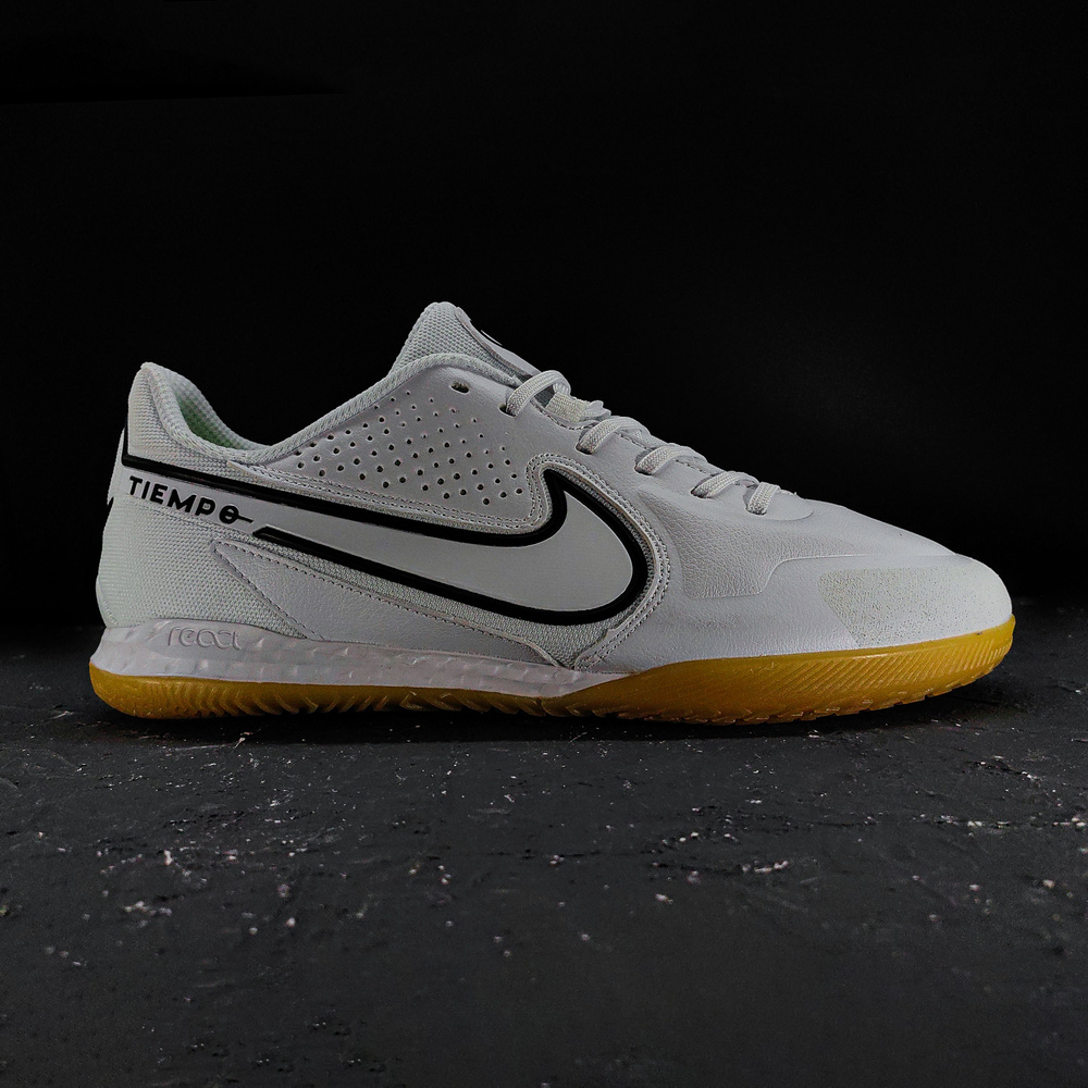 Бутсы для футзала Nike Tiempo Legend 9 #1