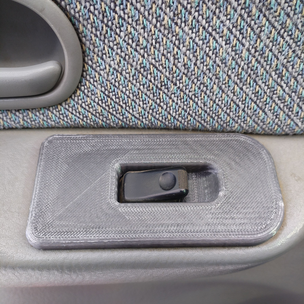 Корпус кнопки пассажирского стеклоподъемника Mazda Bongo Friendee под родную кнопку  #1