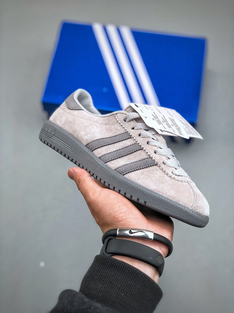 Кроссовки adidas #1