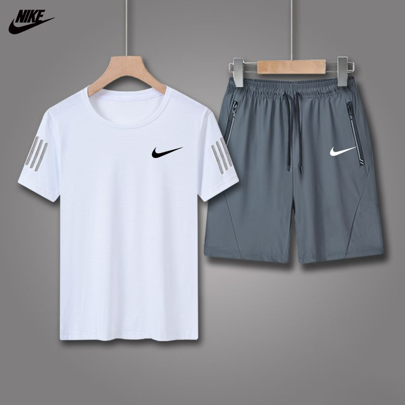 Костюм спортивный Nike #1