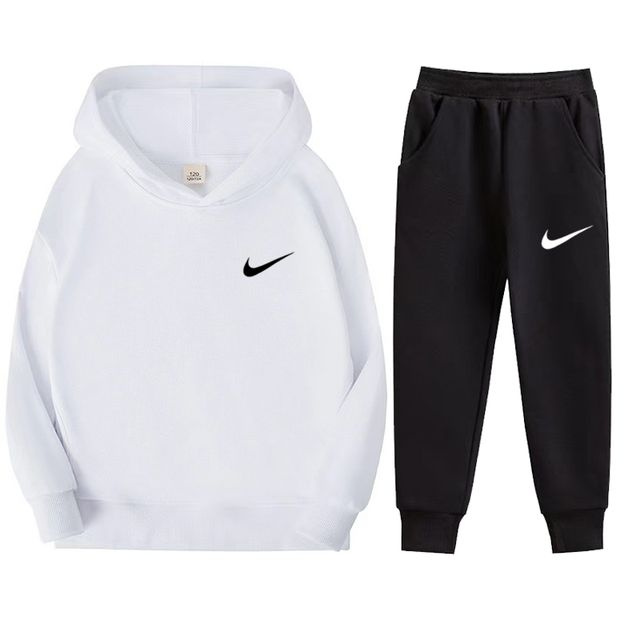 Костюм спортивный Nike #1