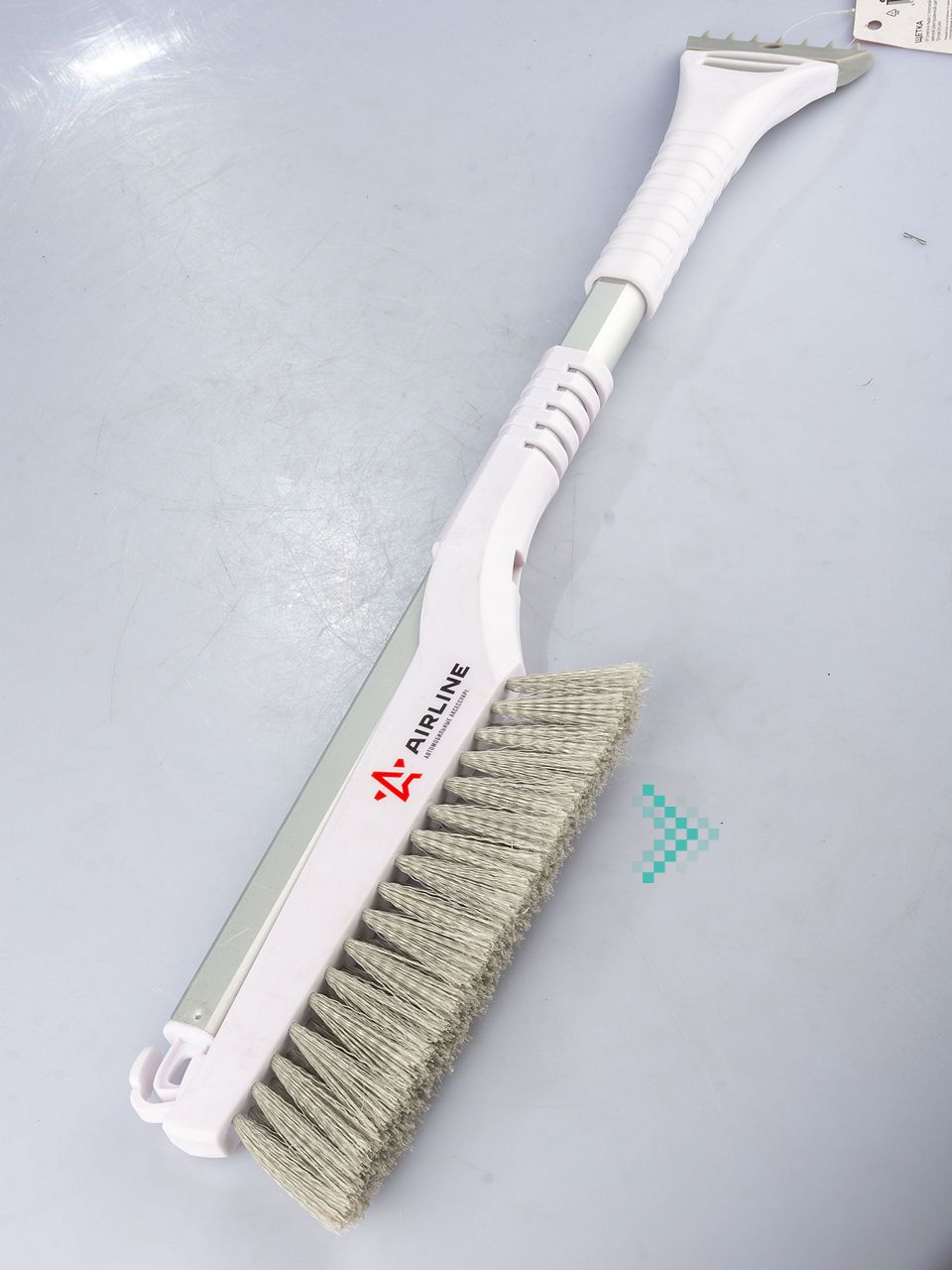 ЩеткаотснегаильдаAirlineсплоскойтелескопическойрукояткойимягкойщетиной+скребок(60-88см),ABR10