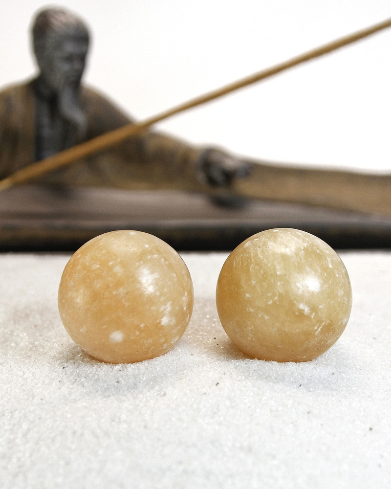 Массажные шары Баодинг - диаметр 35 мм, натуральный камень, цвет шампань, 2 шт - для стоунтерапии, здоровья #1