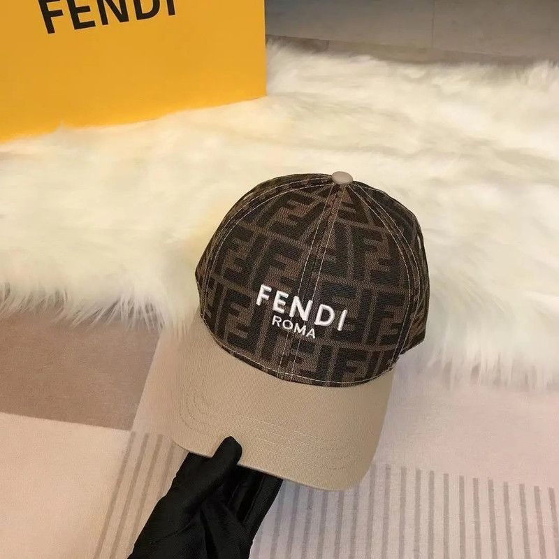 Бейсболка Fendi #1