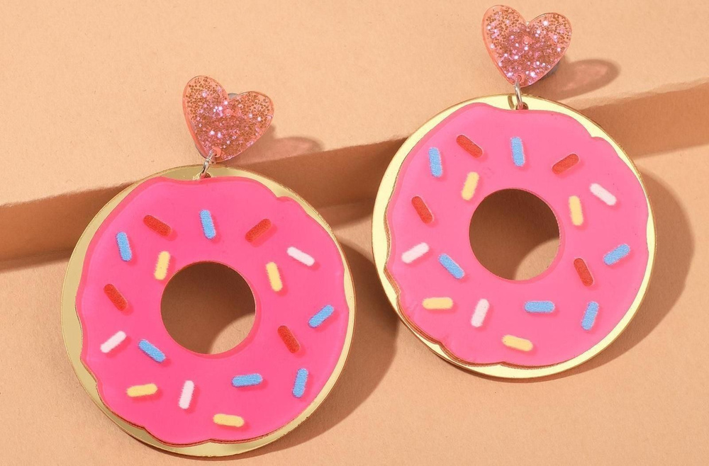 Серьги пластик Вкусняшка пончики с сердечками, цвет розовый в серебре  #1