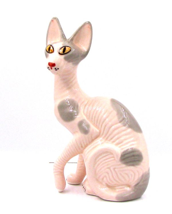 Сфинкс сидит (окрас розовый пегий) статуэтка кошки из фарфора  #1