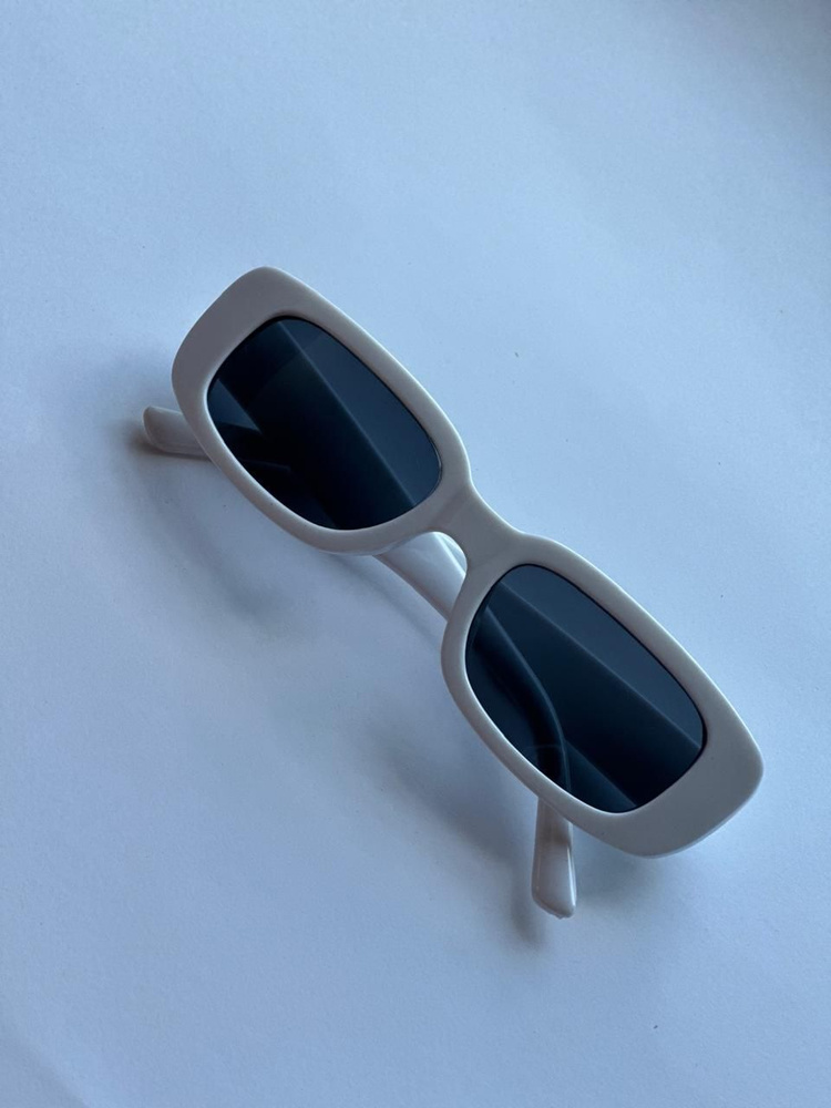 очки солнцезащитные белые модные тренд 2024 #1