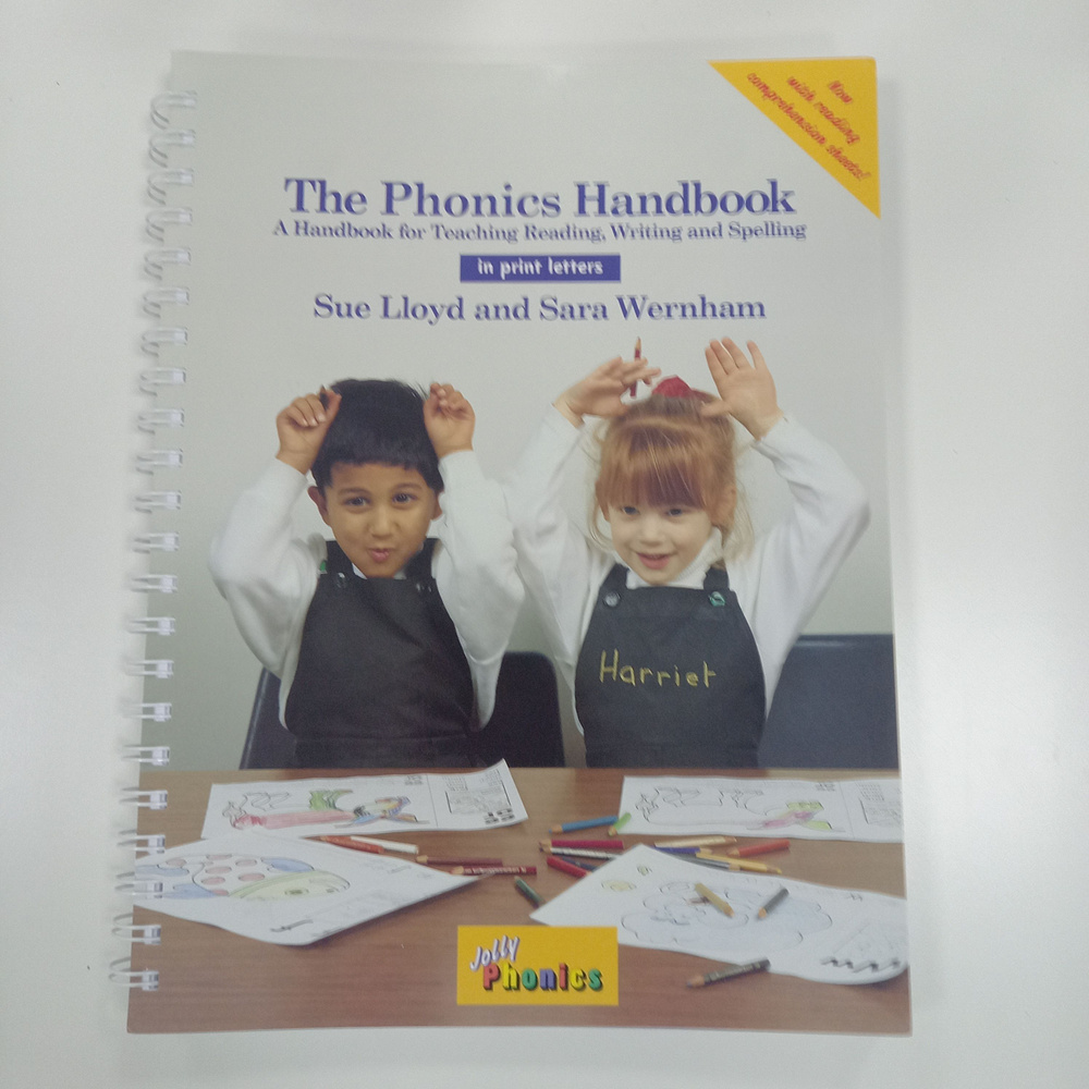 THE PHONICS HANDBOOK(JOLLY PHONICS), for Teaching Reading,Writing and Spelling (in print letters) #1