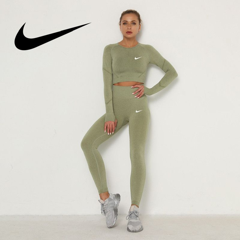 Костюм спортивный Nike #1