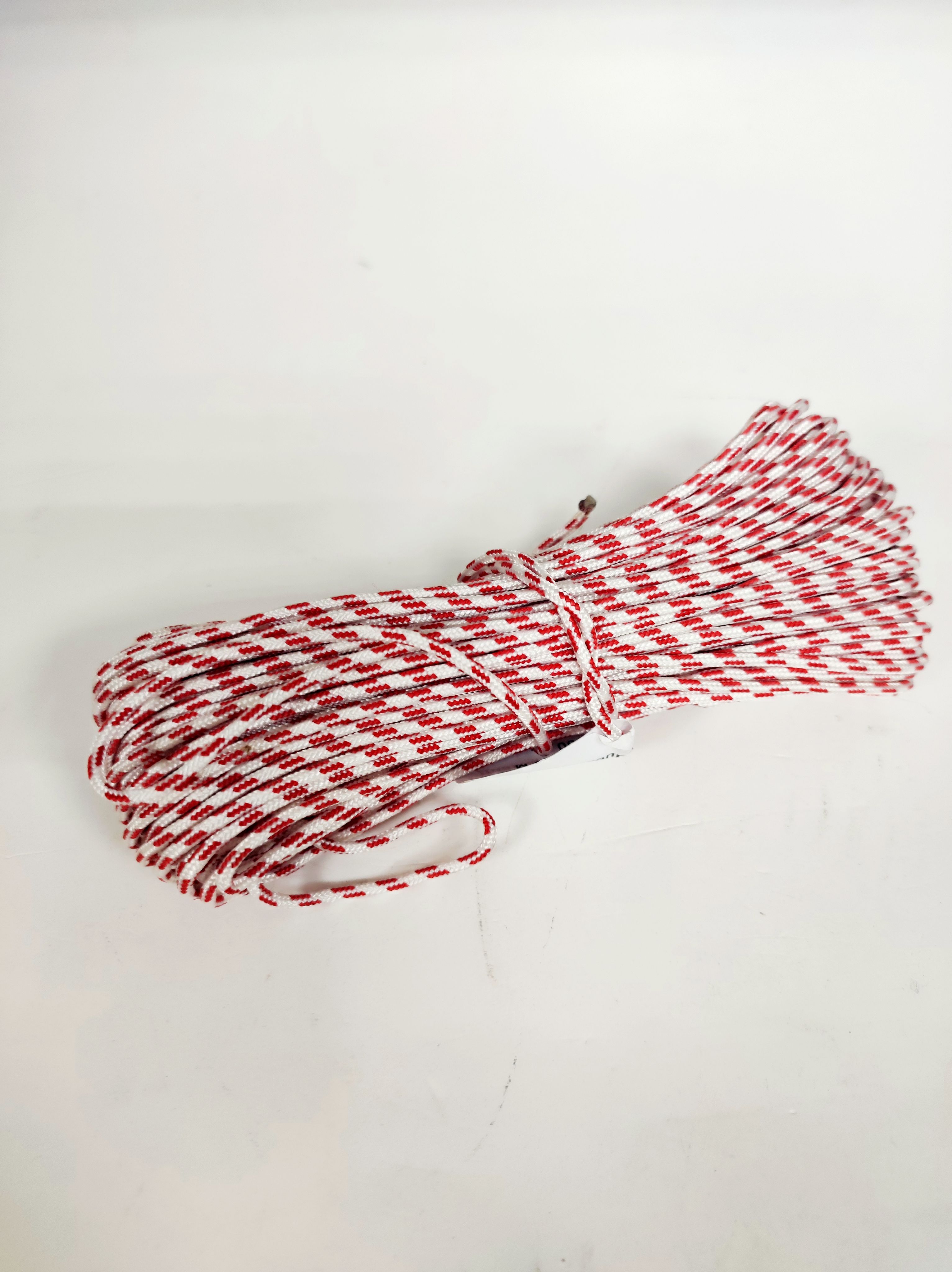 ШнурвысокопрочныйизDyneema2,0мм(20м)100кгс,дляподводнойохотыикайтов