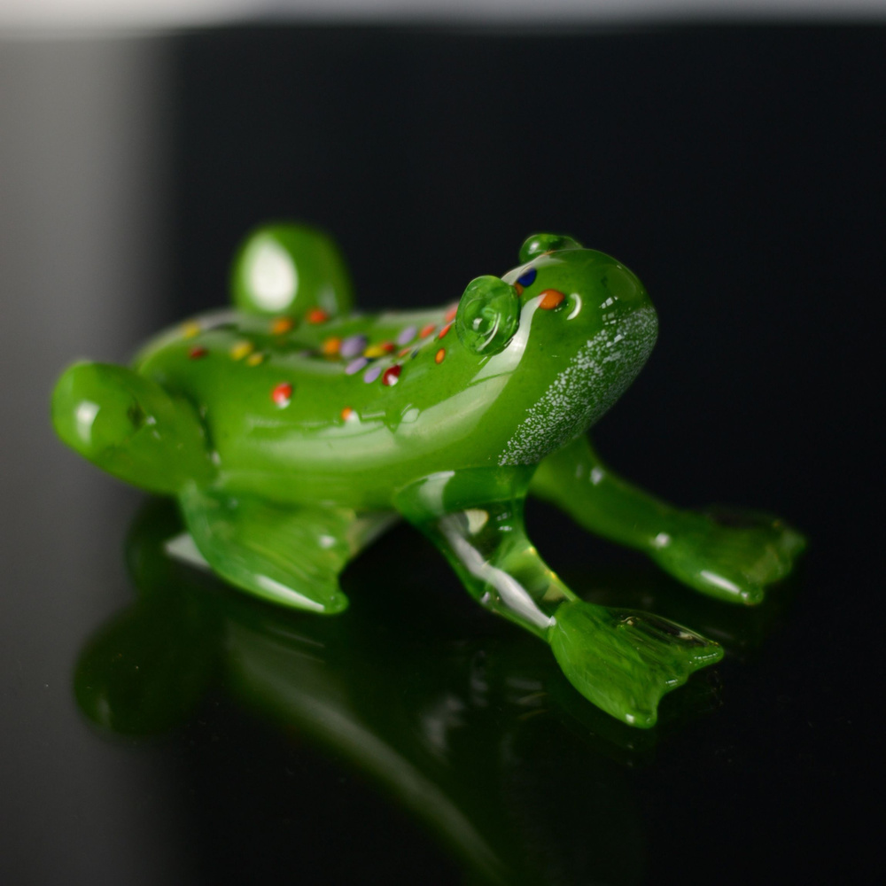 Декоративное изделие из стекла "Лягушка" зеленая (Цветная пудра 6596) Неман стеклозавод  #1