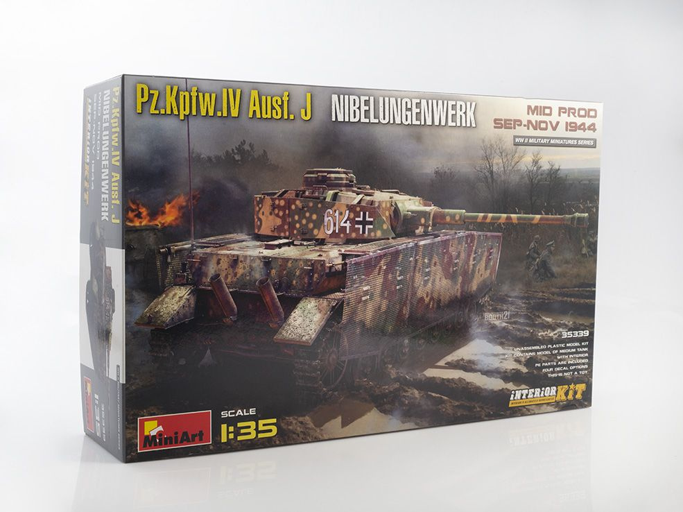 Сборная модель танка Немецкий танк Pz.Kpfw.IV Ausf. J Nibelungenwerk (поздний) с интерьером. Сентябрь-ноябрь #1