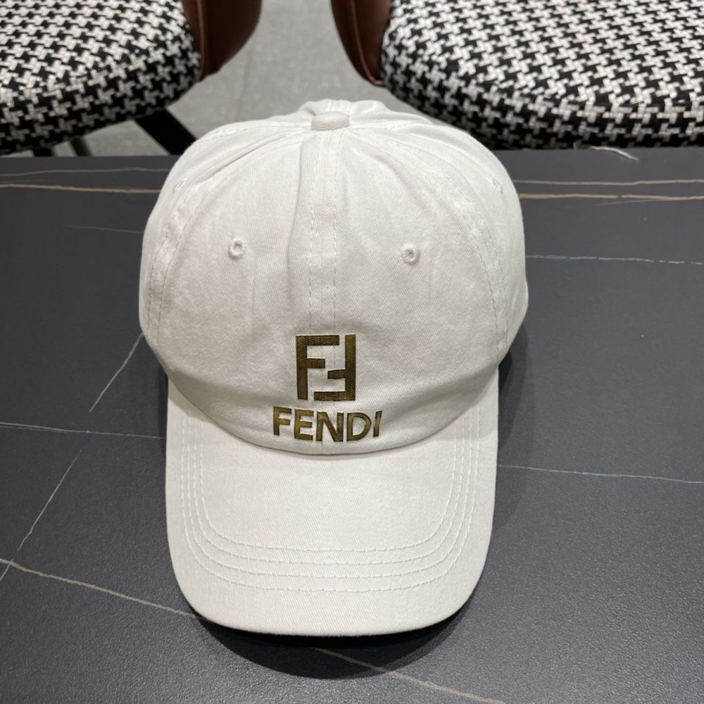 Бейсболка Fendi #1