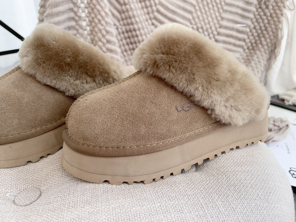 Комплект тапочки + плед UGG #1