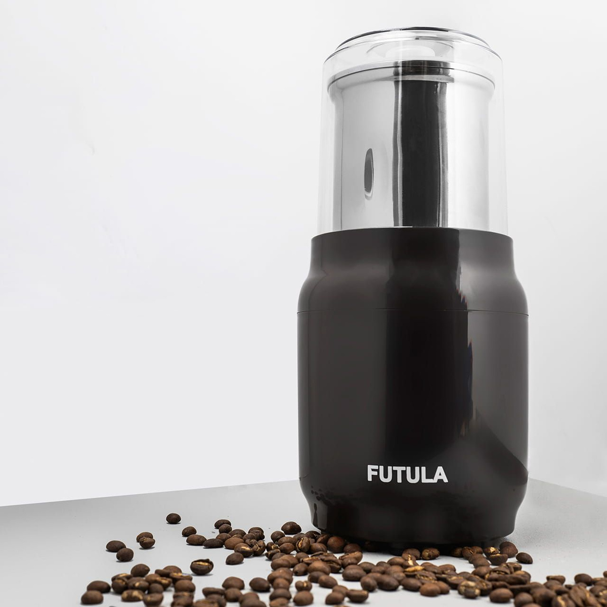 Вся продукция бренда Futula разрабатывается в рамках концепции минималистичного хай-тек дизайна, поэтому Futula CG8 - это не только функциональный, но и стильный кухонный гаджет