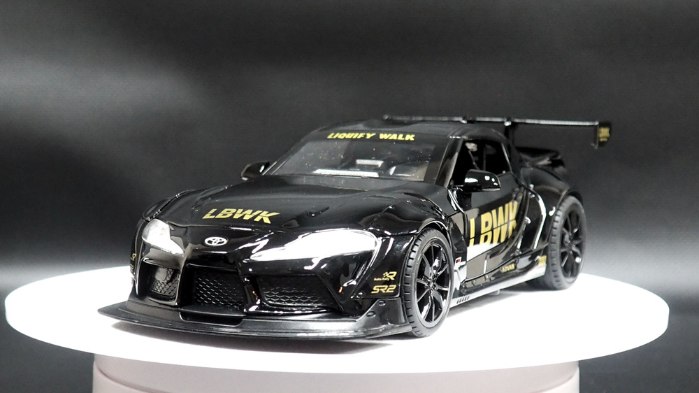 Модель автомобиля Toyota Supra. 1/24. Свет, звук. #1