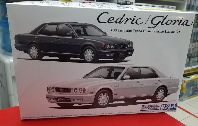 Сборная модель Aoshima 1:24 06194 Nissan Cedric/Gloria Y32 Granturismo ultima '92 #1