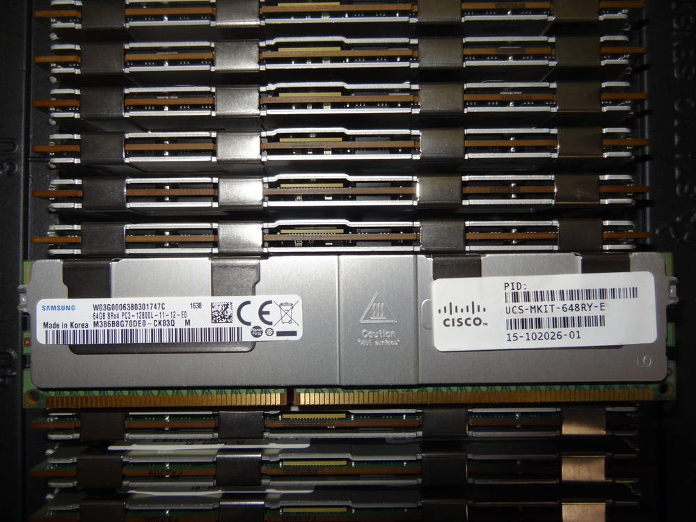 OEM Оперативная память Серверная память DDR3 64GB 1600Mhz ECC REG 8Rx4 PC3-12800L 1.5v M386B8G70DE0-CK03Q #1