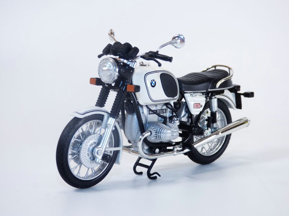 Модель мотоцикла Norev - BMW R90/6 1974, White (Белый), 182036, 1:18 #1