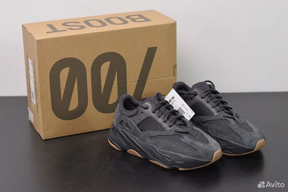 Кроссовки Yeezy boost 700 #1