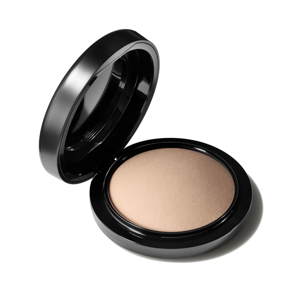 MAC Минеральная пудра Mineralize Skinfinish Natural, Light, 10 г #1