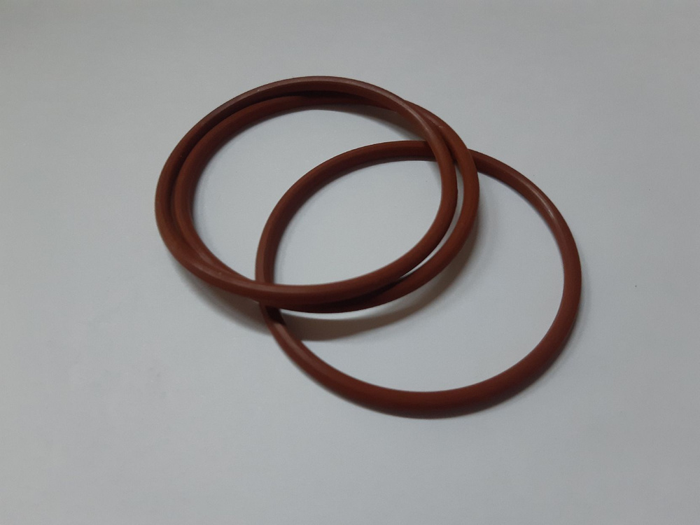 Кольцо уплотнительное резиновое из фторкаучука, агрессивомаслостойкое. Размер: внутренний диаметр 305 #1