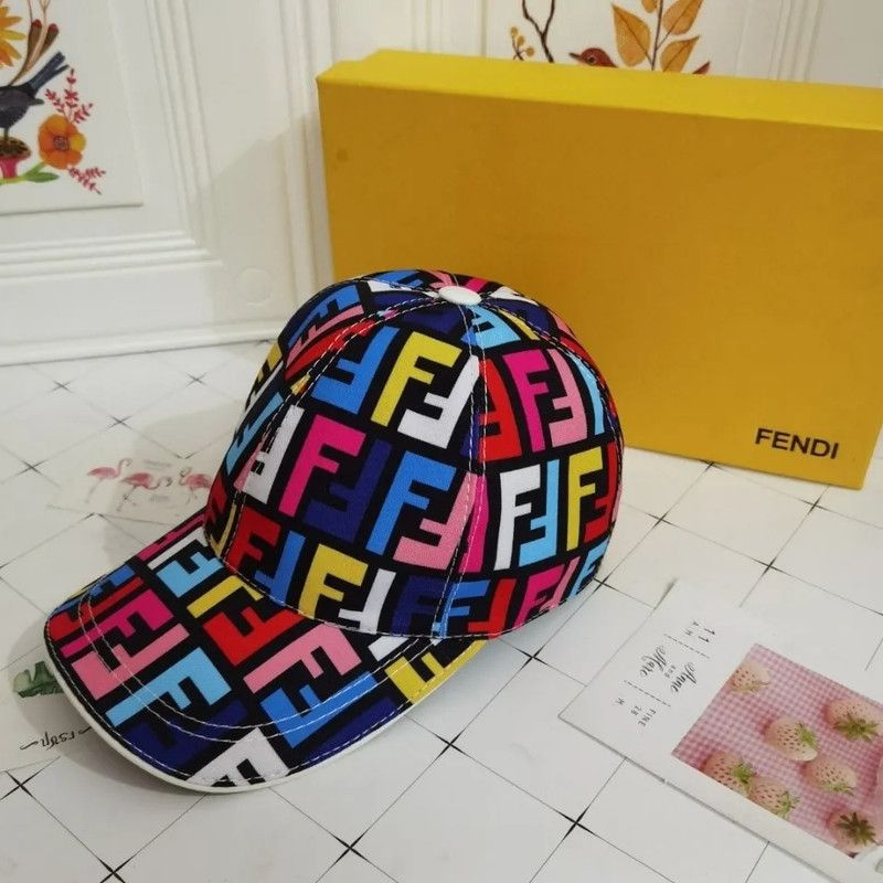 Бейсболка Fendi #1