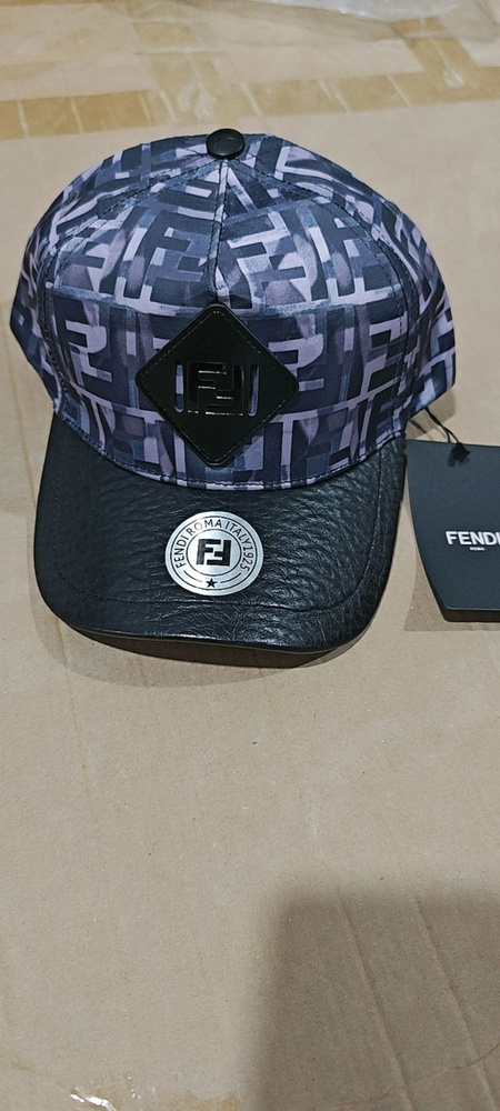 Бейсболка Fendi #1