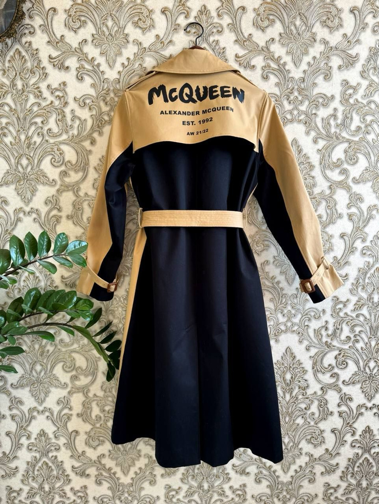 Плащ Alexander McQueen #1