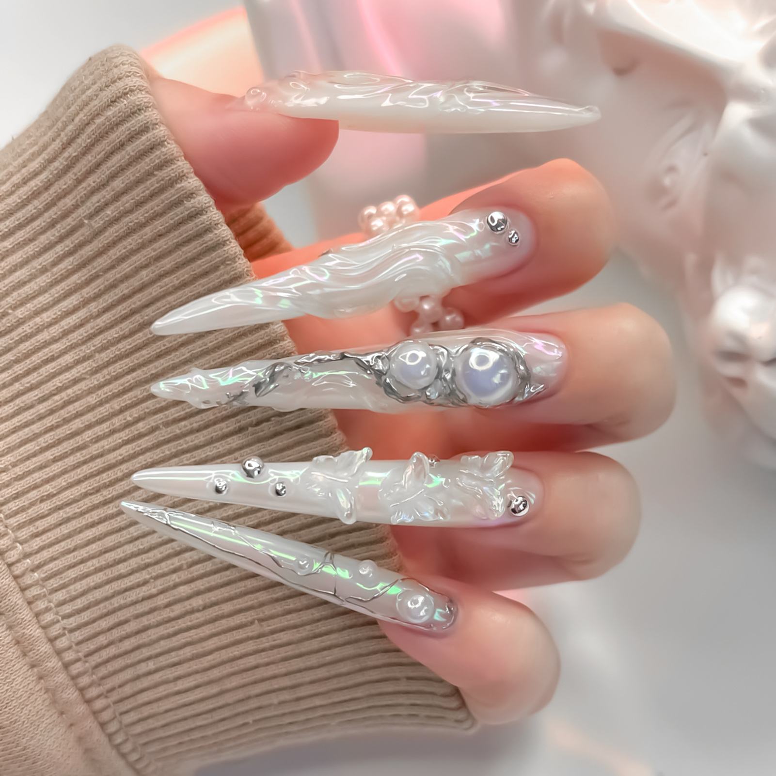 Длинныеострыеискусственныеногтисэффектомаврорыибабочкой,украшенныестразами,24шт.