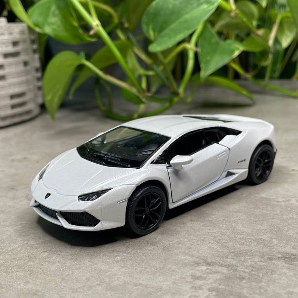 Металлическая машинка Kinsmart 1:36 Lamborghini Huracan LP610-4 5382DKT, инерционная / Белый  #1